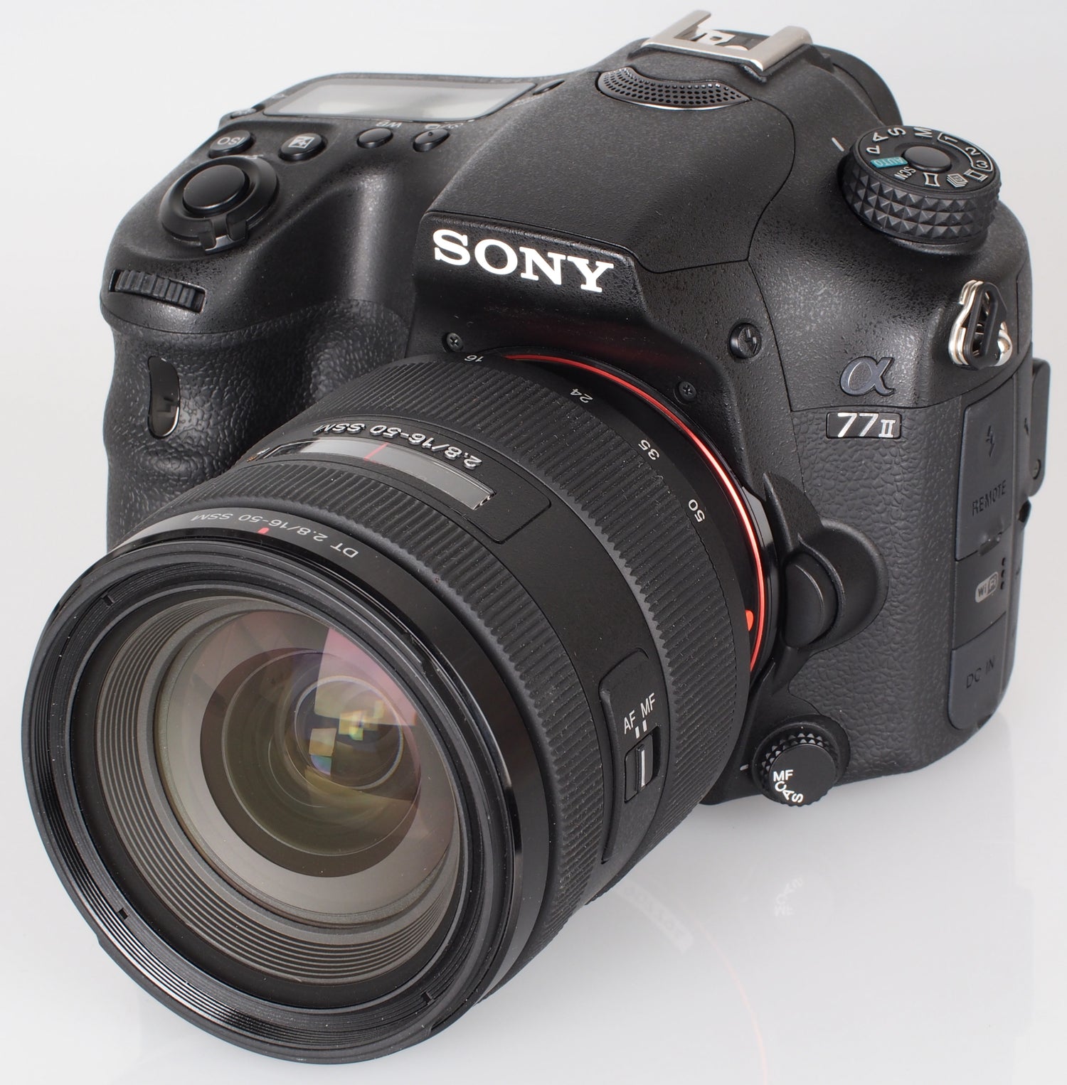 Photographiez en voyage dans la nature ou durant vos activités sportives avec le Sony Alpha a77 II et la sangle Camstrap mains libres