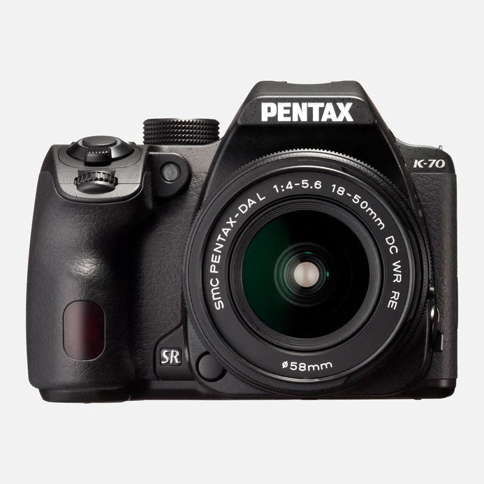 Le Pentax K-70 est un appareil photo reflex numérique de milieu de gamme qui offre une combinaison de fonctionnalités avancées et de convivialité pour les photographes passionnés.