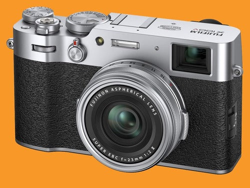 Le Fujifilm X100V est un appareil photo compact et élégant qui offre des performances de haute qualité pour les photographes passionnés. 