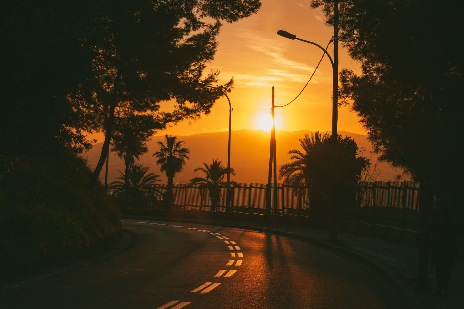 Sunset Street Photos on Summer Trips Without Blown Highlights — featured