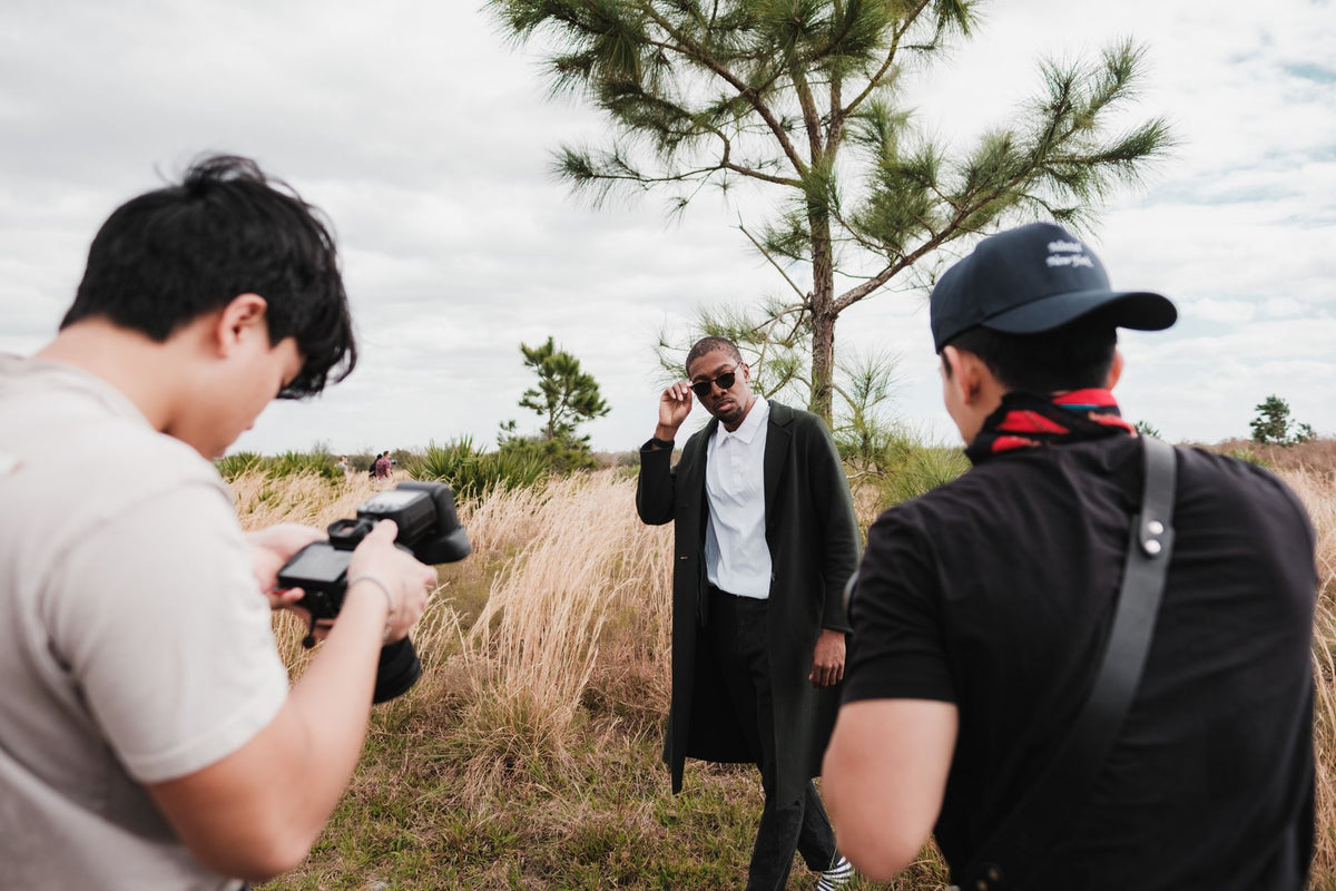 How to keep outfits crisp when shooting outdoors all day — featured