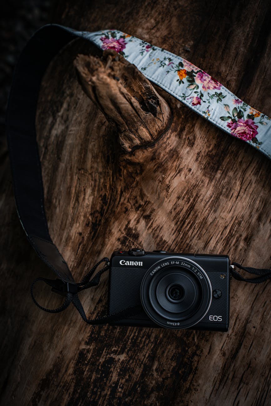 Compact Camera Strap Showdown: Hands-Free vs. Traditional for Travel Photographers in 2026