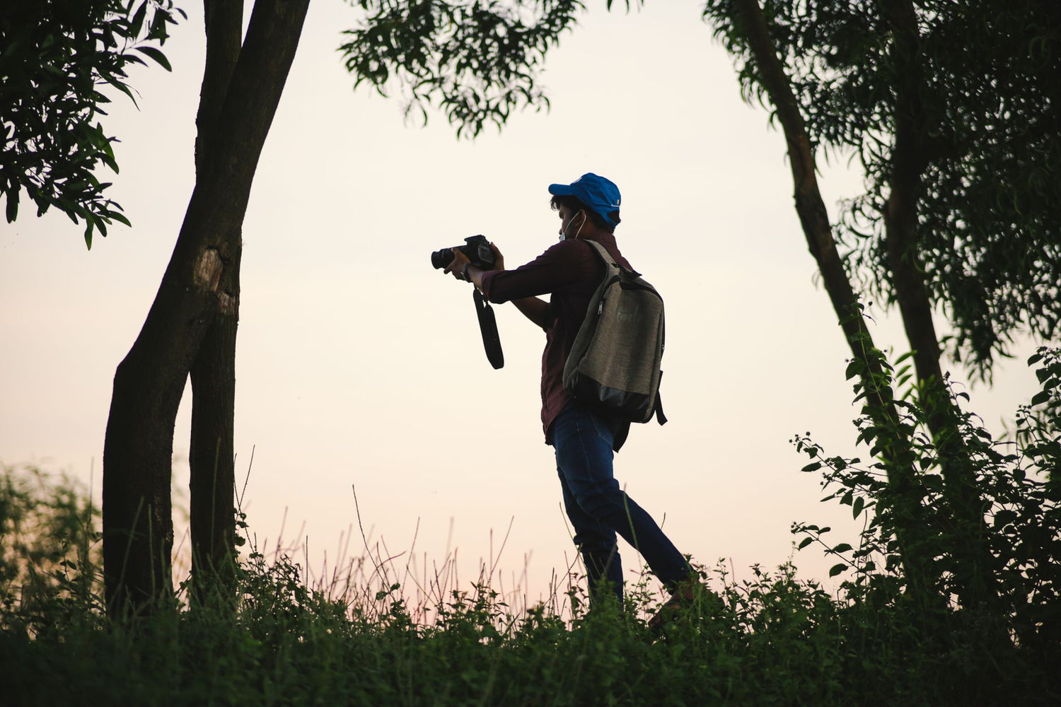 Photographing Golden-Hour City Breaks Without Carrying Too Much Gear — featured