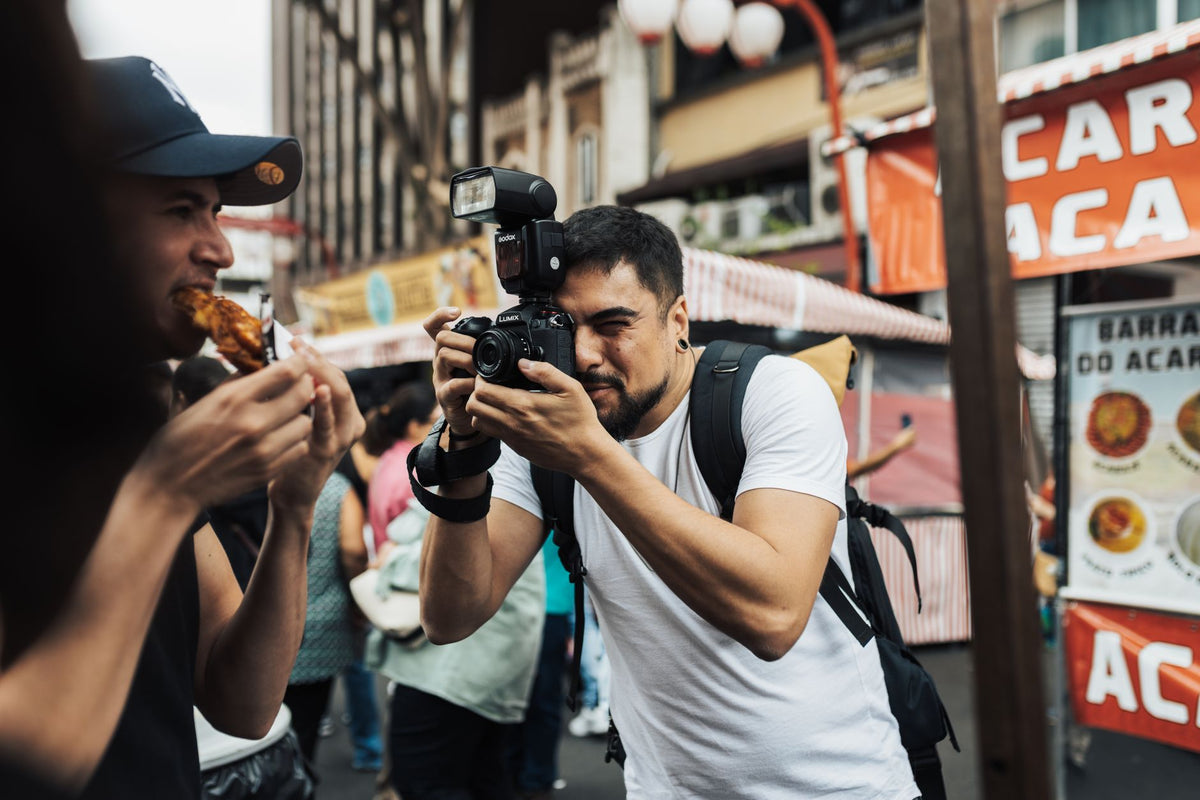 Photographing Summer Markets Without Awkwardly Blocking the Crowd — featured