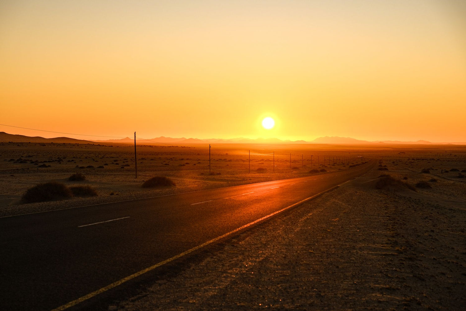 Capture Golden-Hour Landscapes on Summer Road Trips Effortlessly — featured