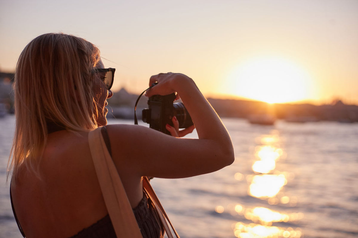 Capturing Golden Hour on Vacation When the Light Changes Fast — featured