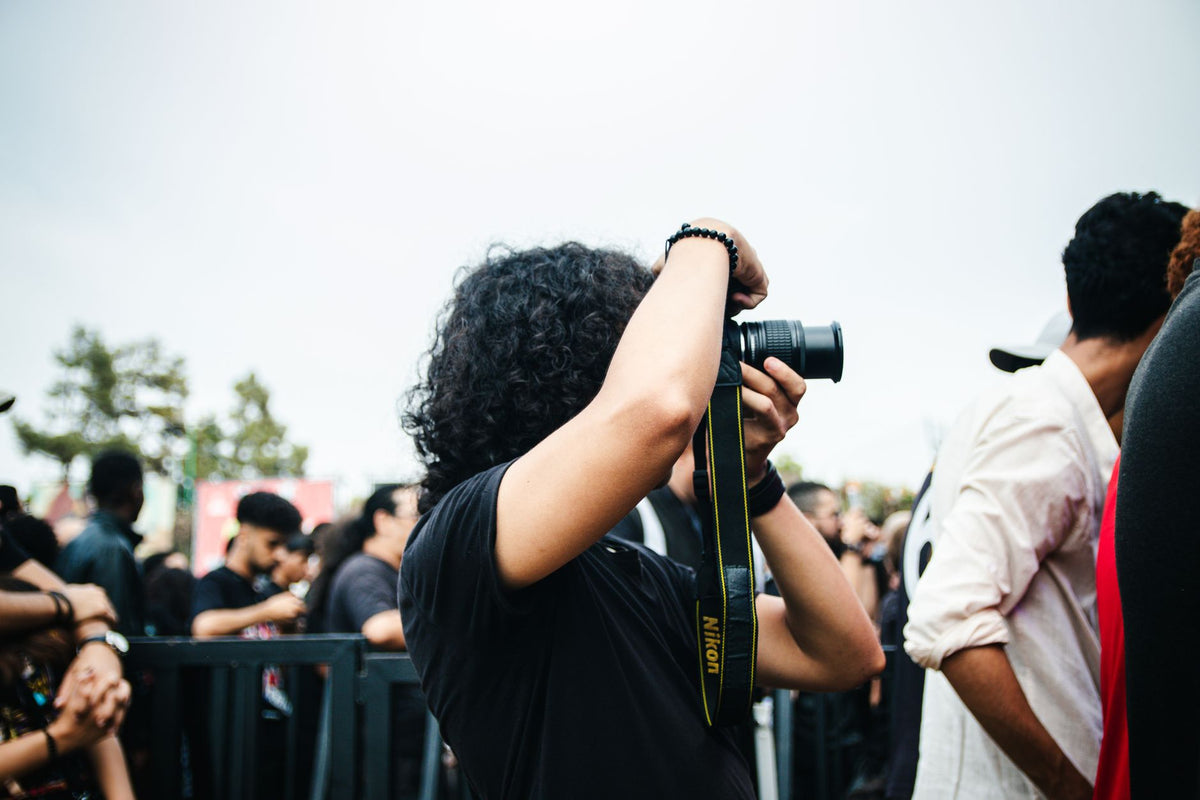 7 ways to keep festival shots sharp in the crowd — featured