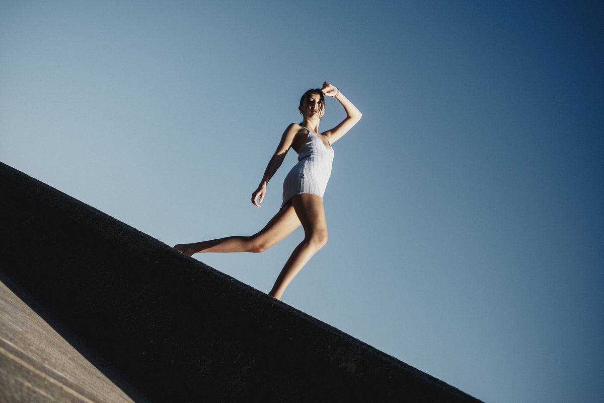 How to make city fashion shots feel candid, not posed — featured