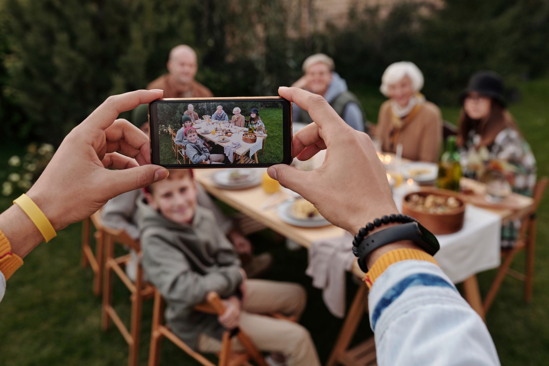 Capture Candid Family Moments at Summer Picnics and Reunions