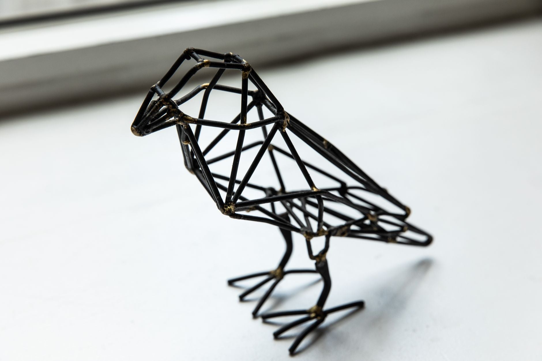 How to fill the frame with tiny details on a city walk — featured