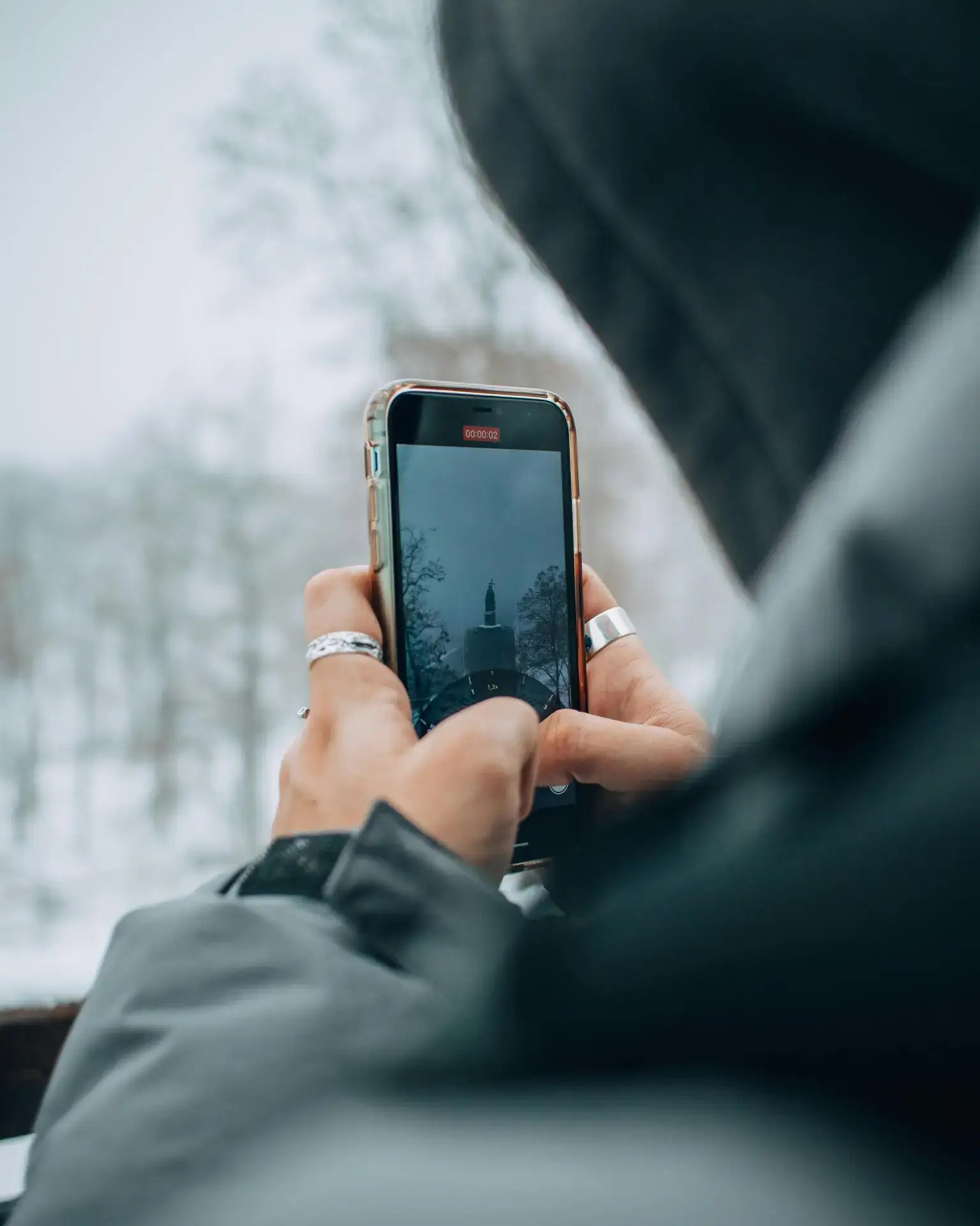 Mobile-First Framing Tips for Smartphone Photographers in 2026: Shoot Like a Pro