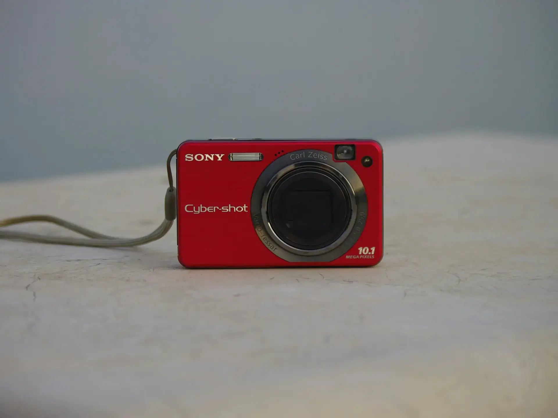 Photography — The Rise of Compact Cameras: Why They’re Perfect for 2026 Travel Photography
