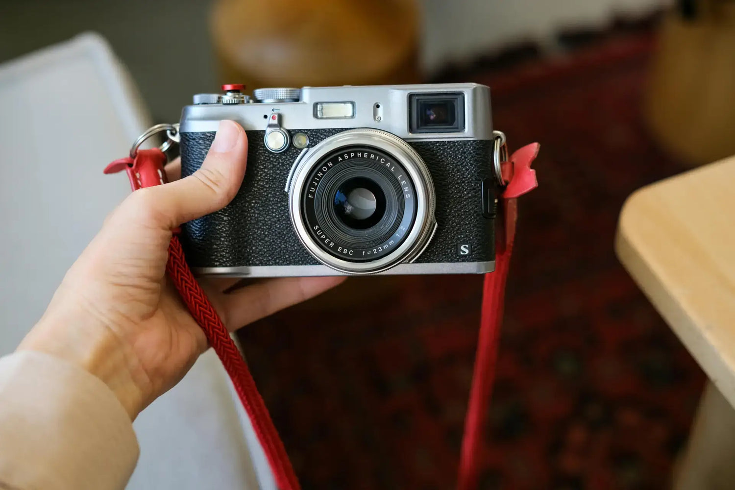 How to choose the right camera strap for rugged environments: a practical guide