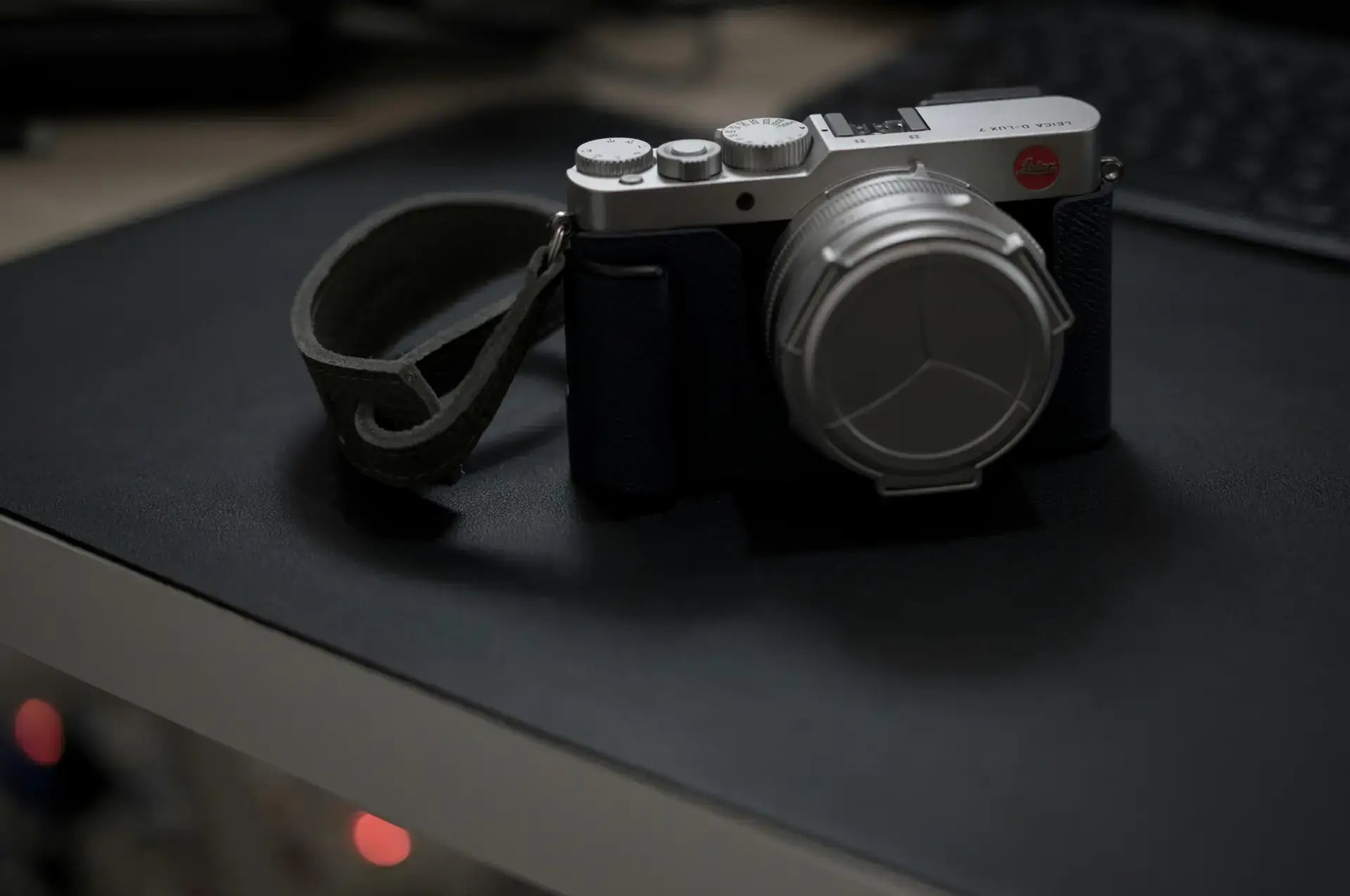 Reviewing the Best Compact Camera Accessories of 2026: Is the Camstrap Magclip Worth It?