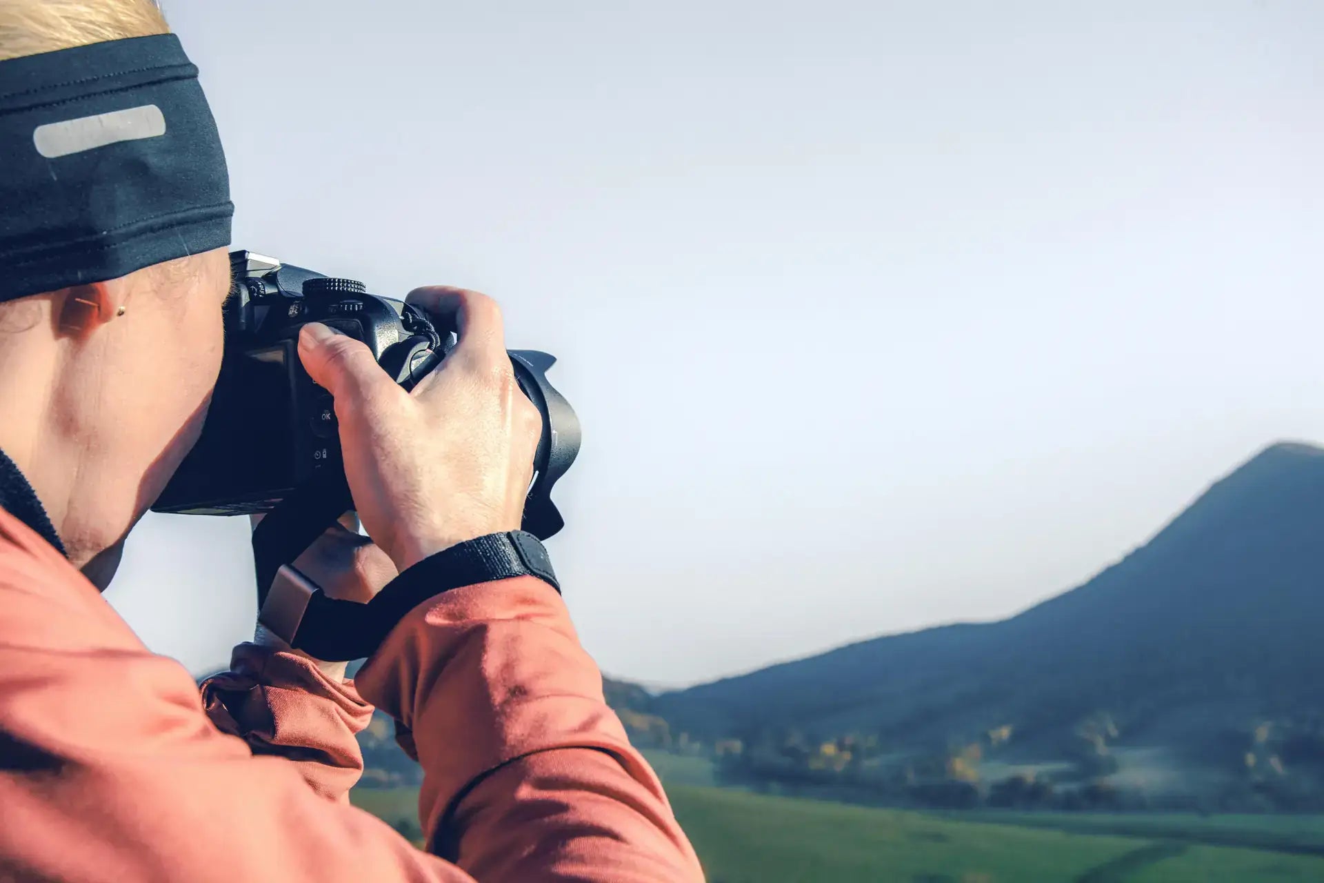 Rugged Shooting: How the Camstrap Explorer Enhances Your Outdoor Photography Experience