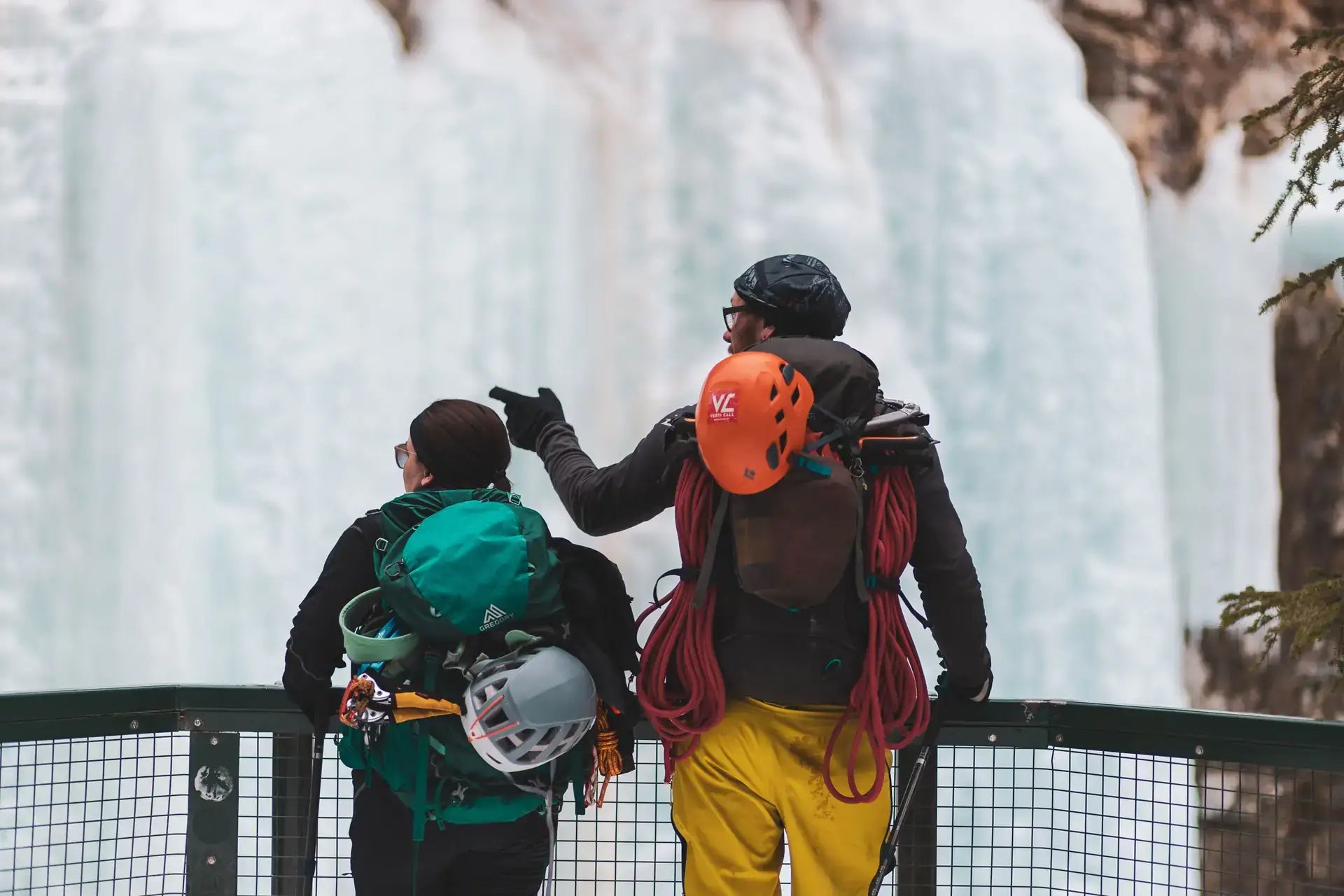 How to Shoot in Challenging Conditions: Tips for Outdoor Photographers Using DSLRs in 2026