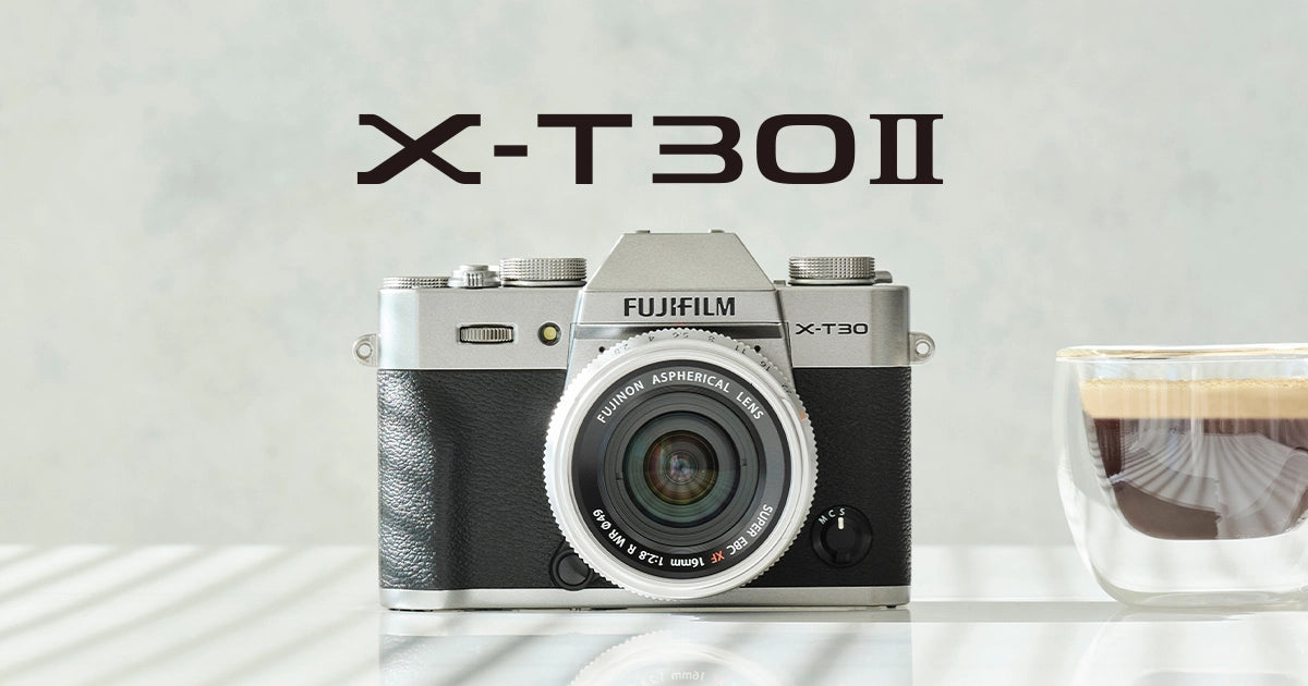 Le Fujifilm X-T30-II est un appareil photo hybride compact et puissant de la célèbre marque japonaise Fujifilm.