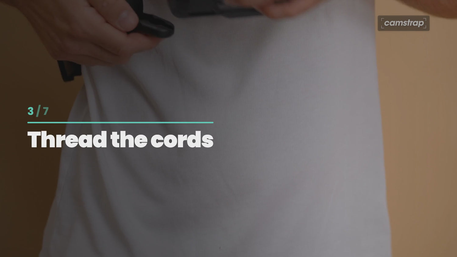Charger la vidéo: Camstrap Trek user guide: thread the cords